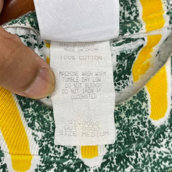 Vintage 1990s Magic Johnson Tee NFL Green Bay Packers AOP Shirt Size Medium - Picture 4 of 4